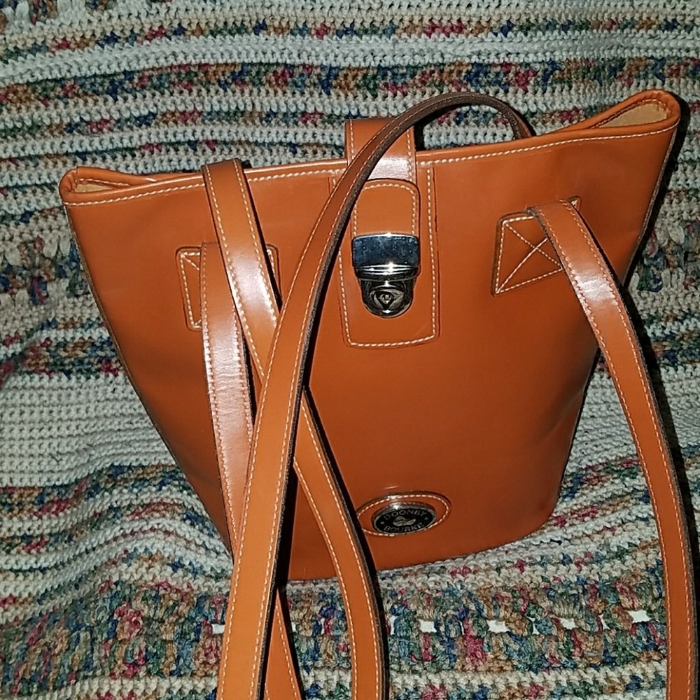 Dooney and Bourke Auburn Pirse
